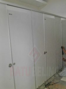 Cubicle Toilet - Phenolic Resin di Probolinggo